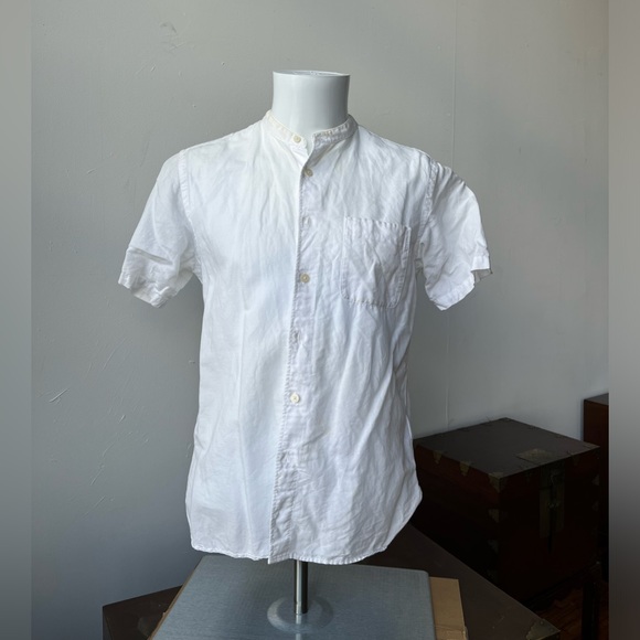 Uniqlo Linen T Shirt in Small - Picture 3 of 6